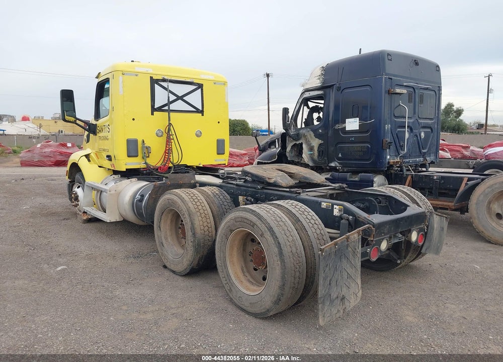 2018 PETERBILT 579 VIN: 1XPBDP9X7JD439694
