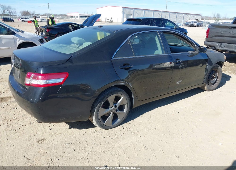 2011 TOYOTA CAMRY LE VIN: 4T1BF3EK7BU170074