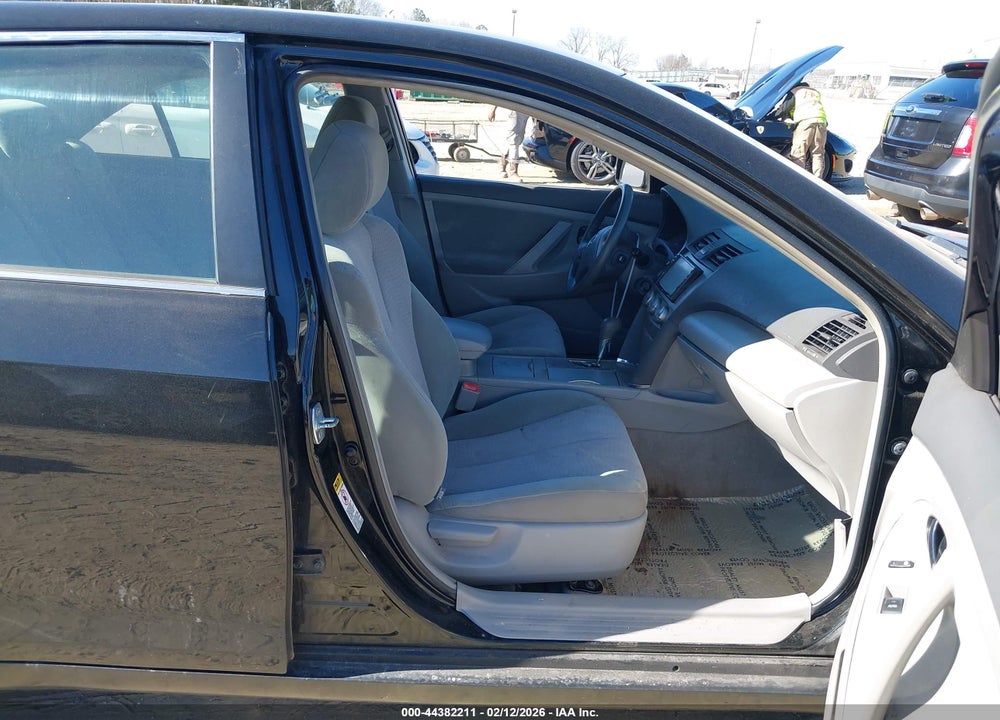 2011 TOYOTA CAMRY LE VIN: 4T1BF3EK7BU170074