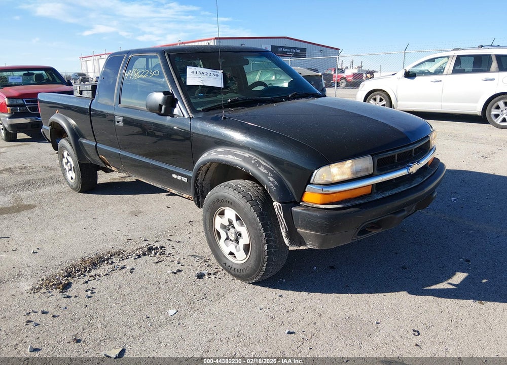 2000 CHEVROLET S-10 LS VIN: 1GCCT19W0Y8153461