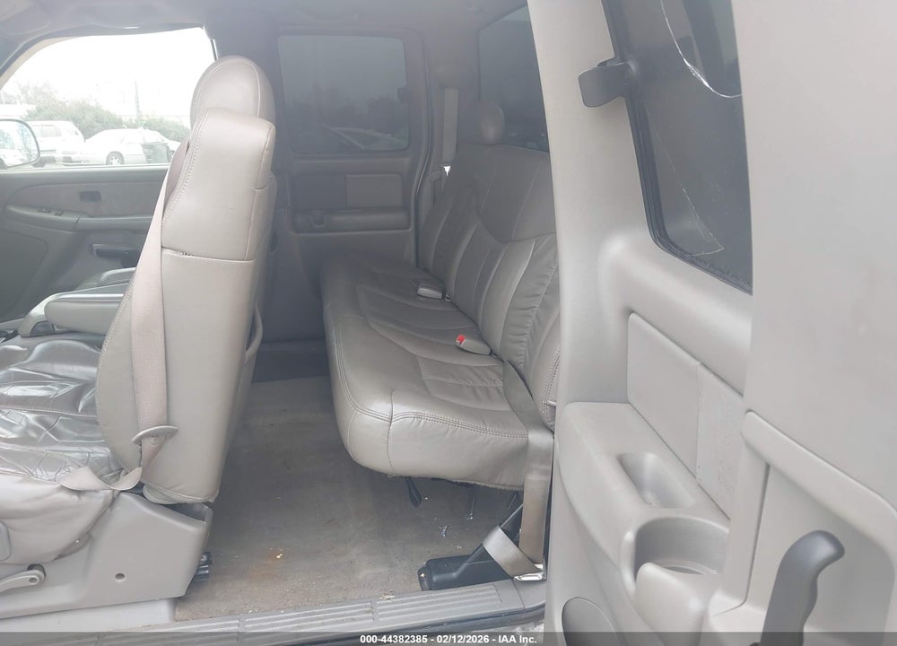 2000 CHEVROLET SILVERADO 1500 LS VIN: 1GCEK19TXYZ245527