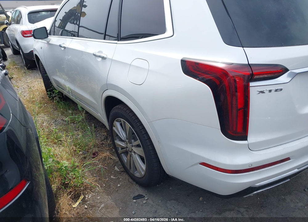 2022 CADILLAC XT6 FWD PREMIUM LUXURY VIN: 1GYKPCRS3NZ142303