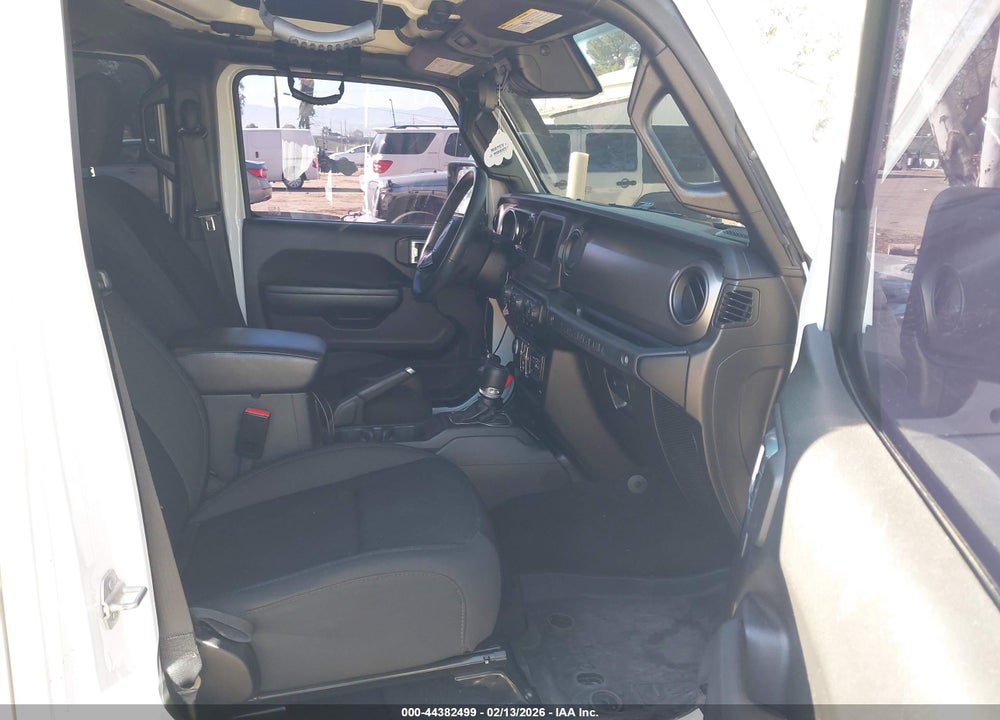 2021 JEEP WRANGLER UNLIMITED SPORT S 4X4 VIN: 1C4HJXDN8MW704917