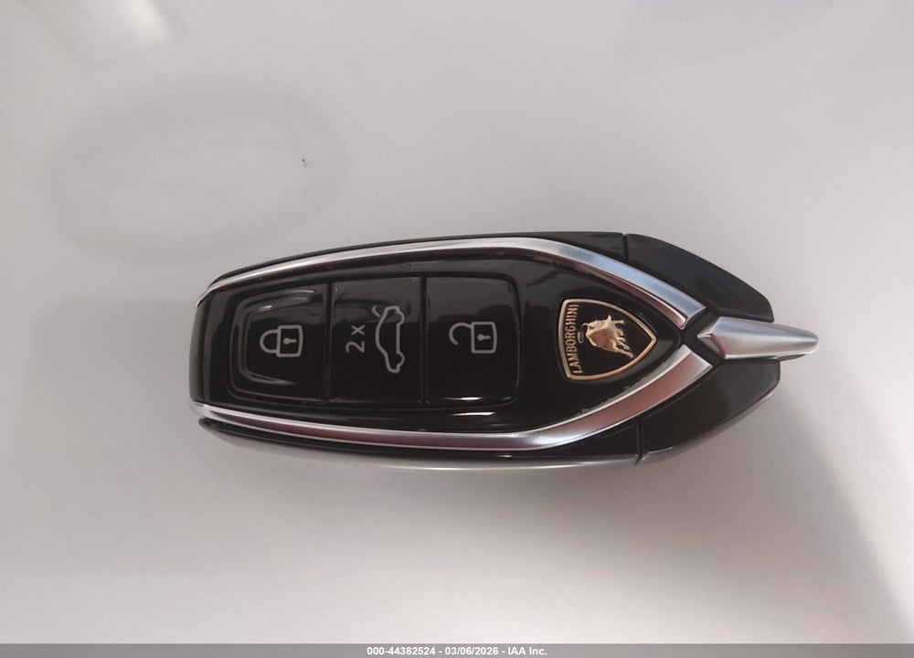 2023 LAMBORGHINI URUS PERFORMANTE VIN: ZPBUC3ZL1PLA26907