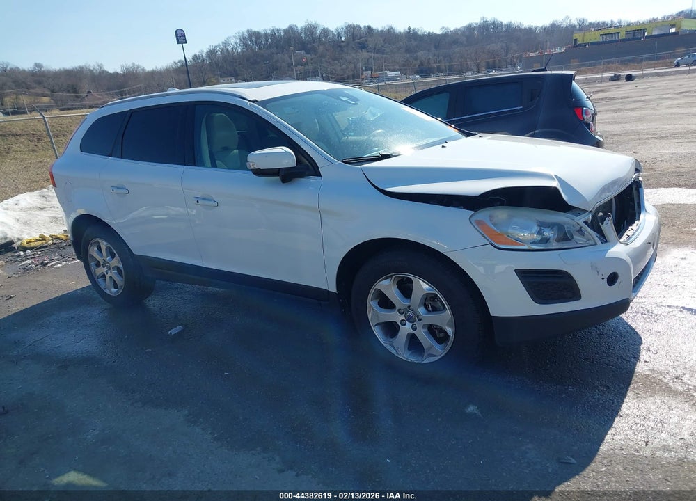 2013 VOLVO XC60 3.2 PREMIER VIN: YV4952DL8D2427894