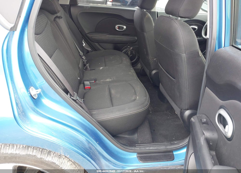 2016 KIA SOUL + VIN: KNDJP3A59G7374264