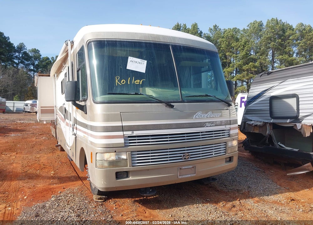 2000 FORD F550 SUPER DUTY STRIPPED CHASS VIN: 1FCNF53S3Y0A03601