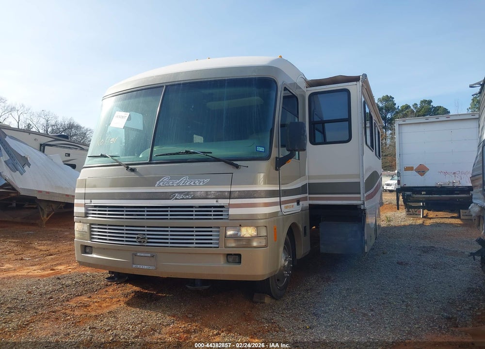 2000 FORD F550 SUPER DUTY STRIPPED CHASS VIN: 1FCNF53S3Y0A03601