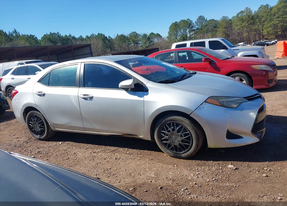 2018 TOYOTA COROLLA LE VIN: 5YFBURHEXJP755648
