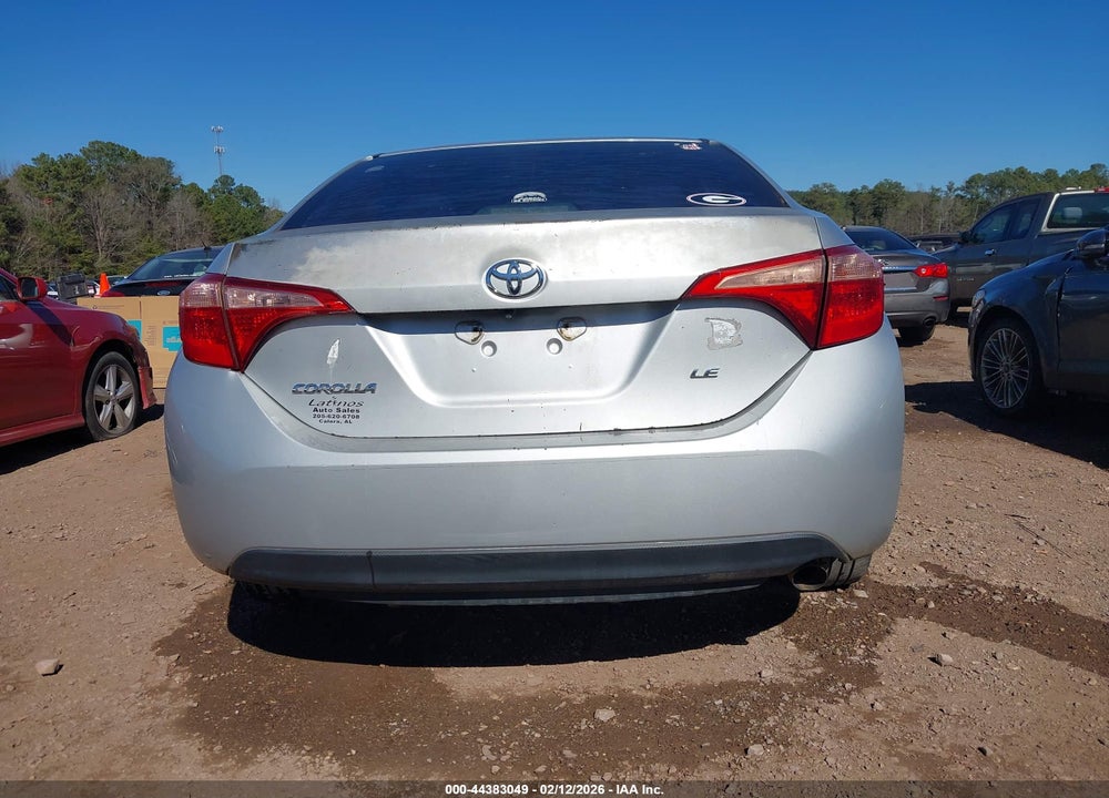 2018 TOYOTA COROLLA LE VIN: 5YFBURHEXJP755648