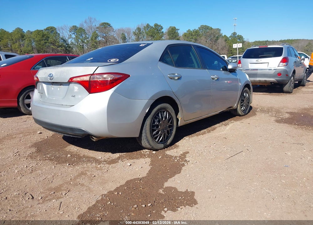 2018 TOYOTA COROLLA LE VIN: 5YFBURHEXJP755648