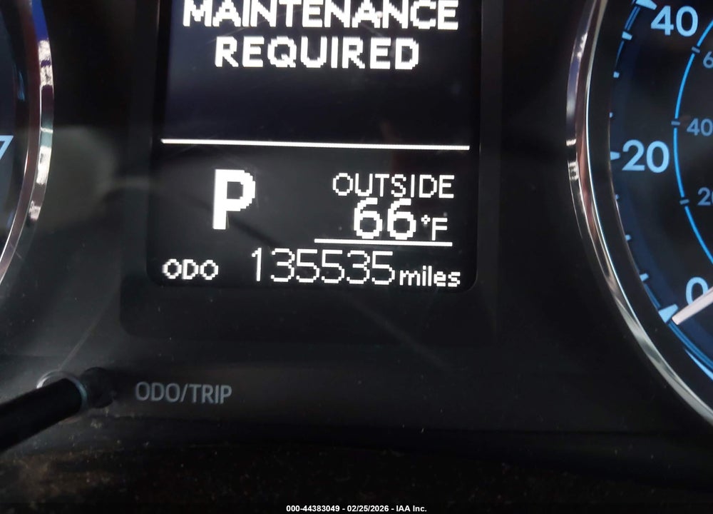 2018 TOYOTA COROLLA LE VIN: 5YFBURHEXJP755648