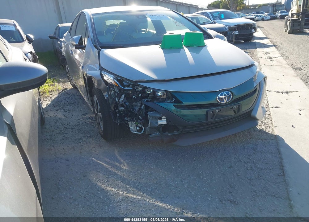 2017 TOYOTA PRIUS PRIME PREMIUM VIN: JTDKARFP6H3031908