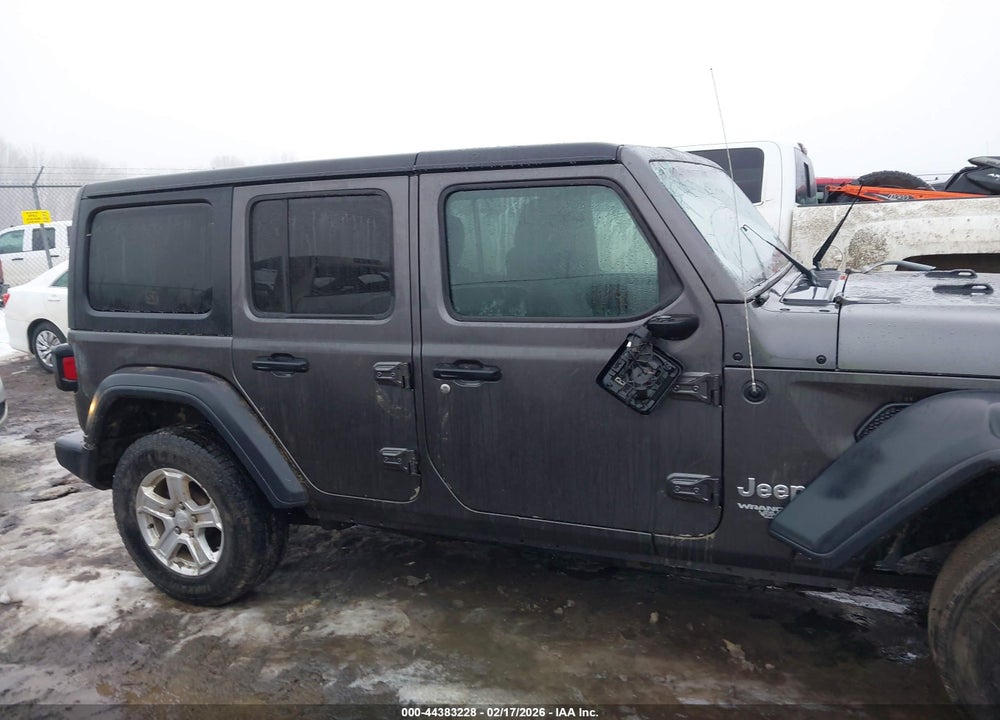 2018 JEEP WRANGLER UNLIMITED SPORT S 4X4 VIN: 1C4HJXDN3JW145174