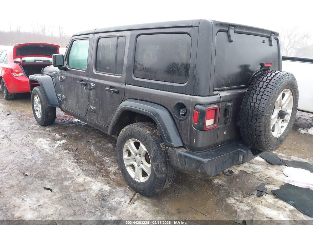 2018 JEEP WRANGLER UNLIMITED SPORT S 4X4 VIN: 1C4HJXDN3JW145174