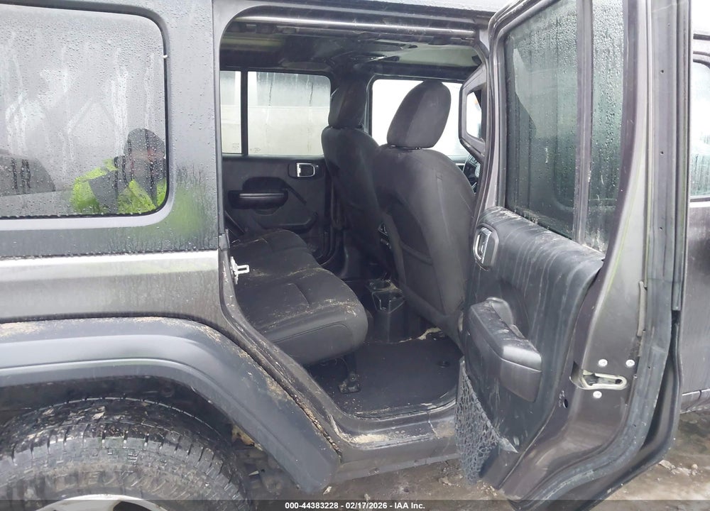 2018 JEEP WRANGLER UNLIMITED SPORT S 4X4 VIN: 1C4HJXDN3JW145174