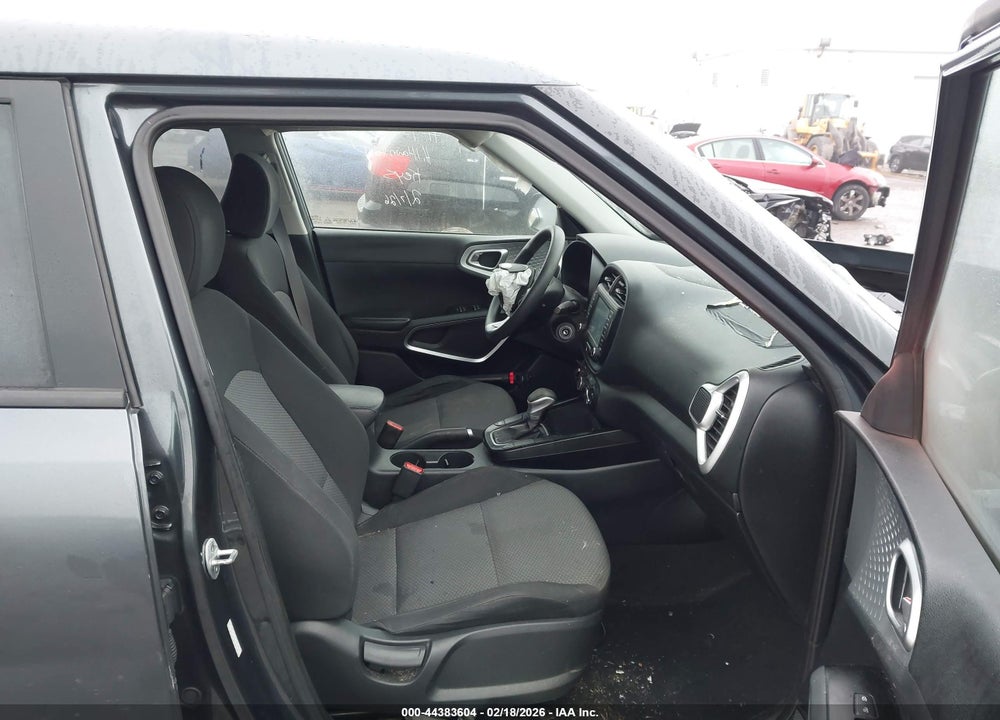 2020 KIA SOUL LX VIN: KNDJ23AU5L7073328