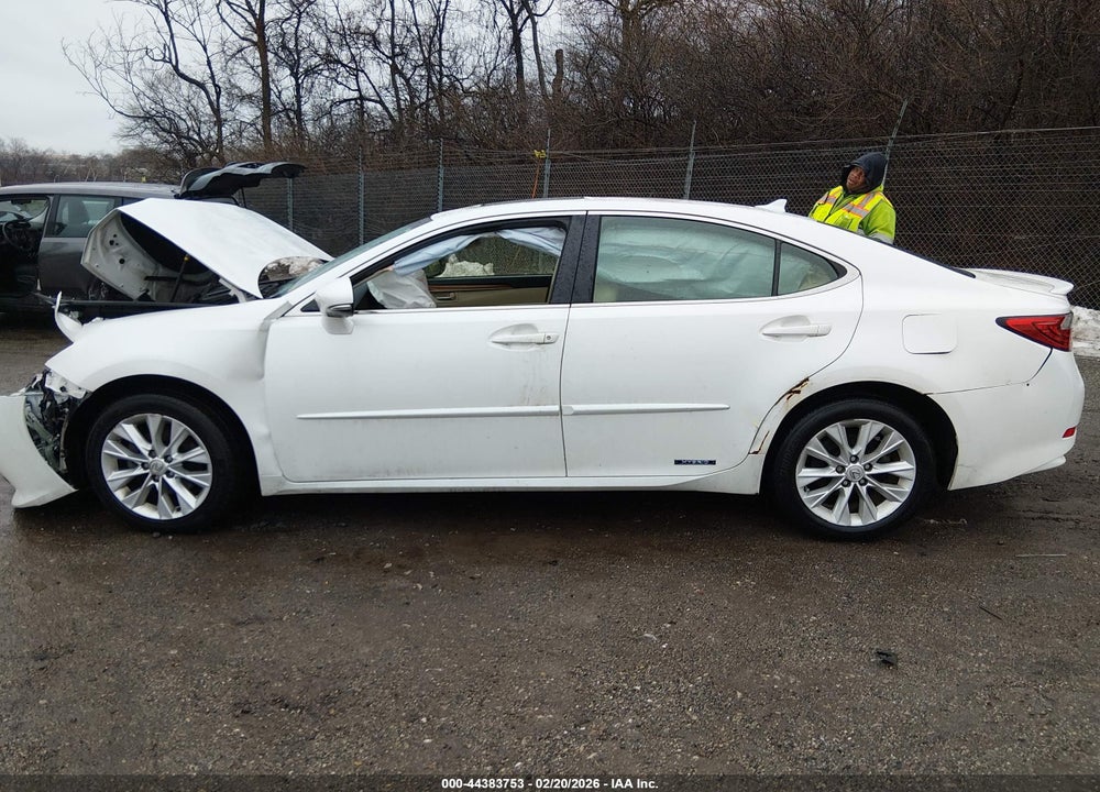 2013 LEXUS ES 300H VIN: JTHBW1GG3D2034247