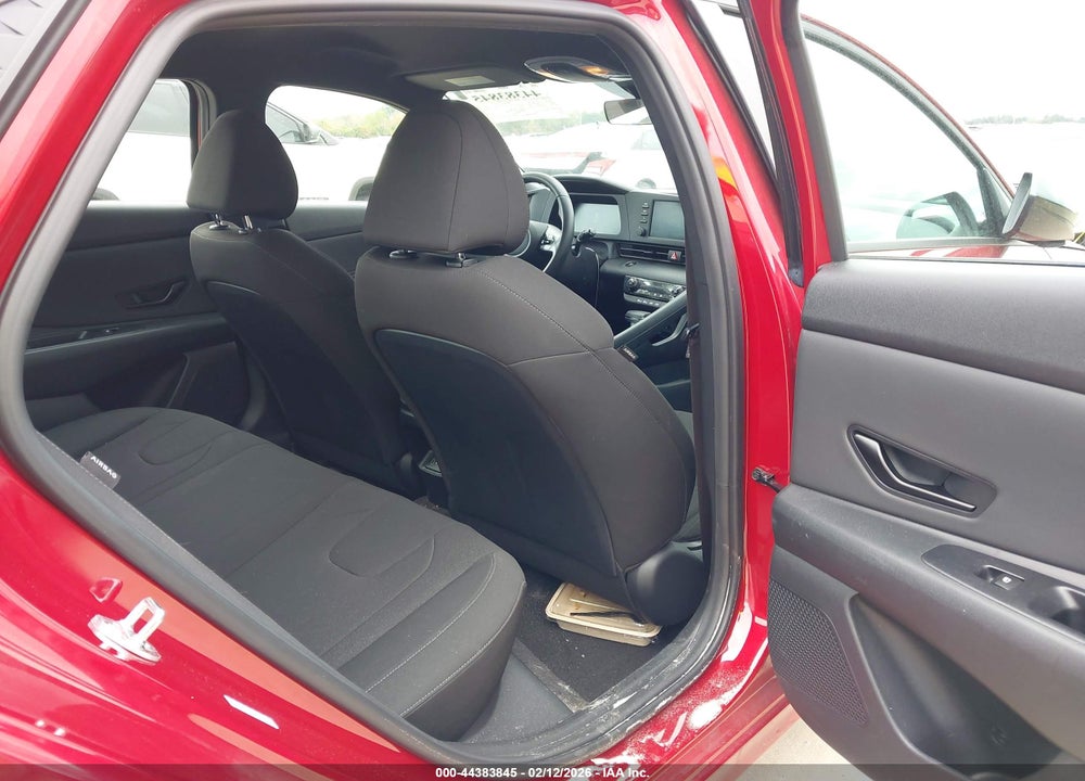 2025 HYUNDAI ELANTRA SEL SPORT VIN: KMHLM4DG5SU863397