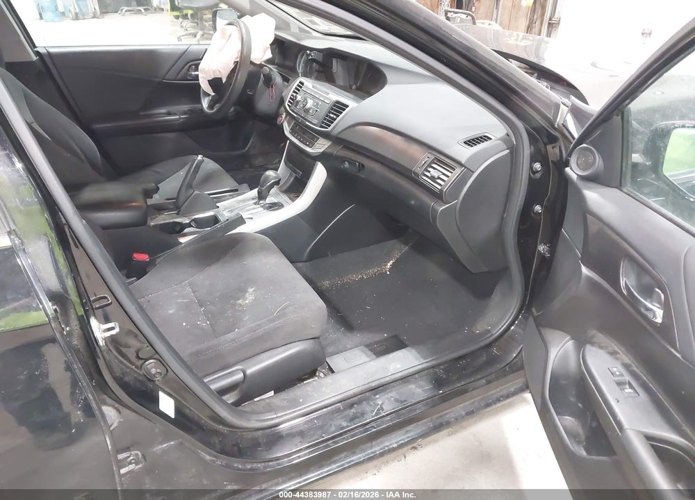 2015 HONDA ACCORD EX VIN: 1HGCR2F71FA065754