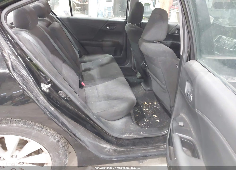 2015 HONDA ACCORD EX VIN: 1HGCR2F71FA065754