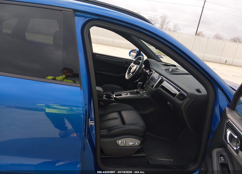 2018 PORSCHE MACAN VIN: WP1AA2A57JLB09867