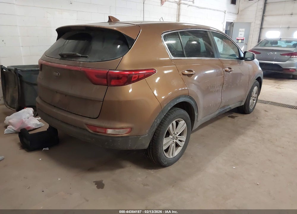 2017 KIA SPORTAGE LX VIN: KNDPMCAC2H7166987