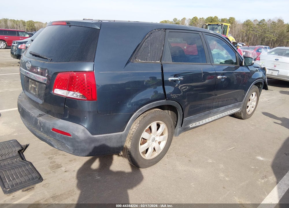 2012 KIA SORENTO LX V6 VIN: 5XYKT4A28CG202929