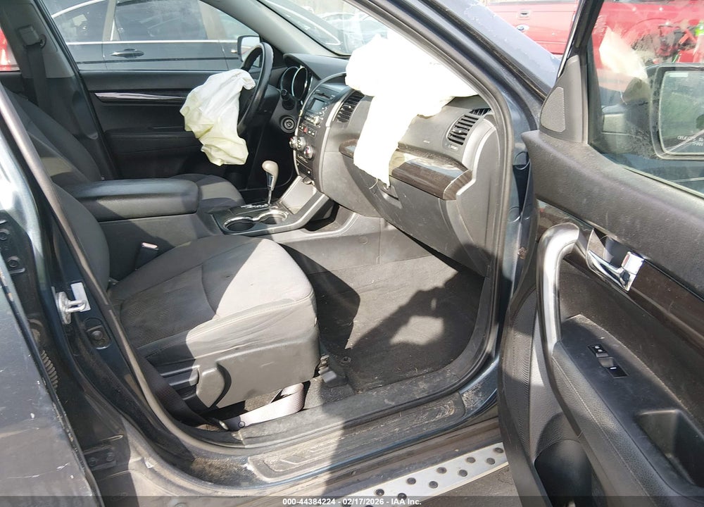 2012 KIA SORENTO LX V6 VIN: 5XYKT4A28CG202929
