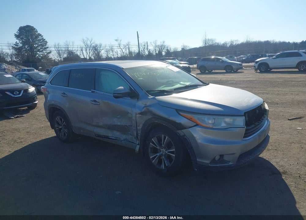 2014 TOYOTA HIGHLANDER XLE V6 VIN: 5TDJKRFH3ES019596