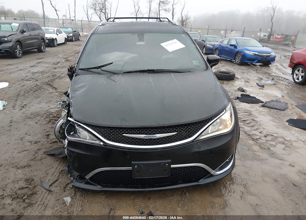 2020 CHRYSLER PACIFICA TOURING L VIN: 2C4RC1BG3LR140164