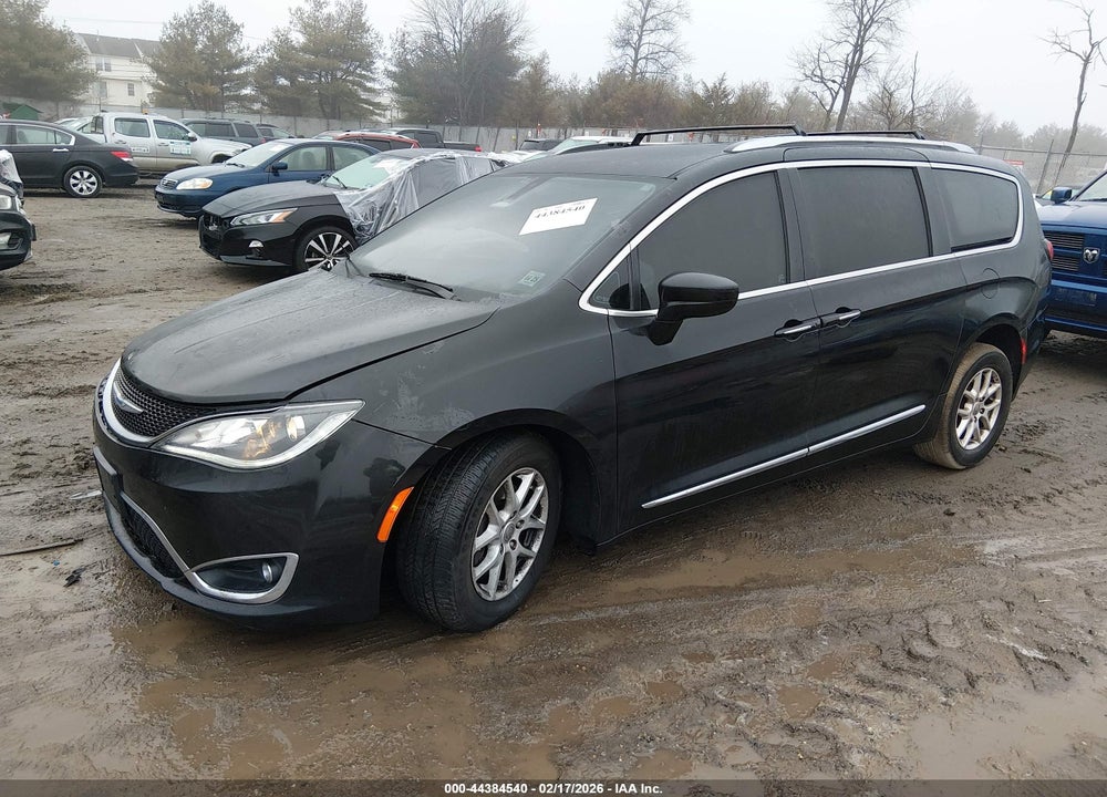 2020 CHRYSLER PACIFICA TOURING L VIN: 2C4RC1BG3LR140164