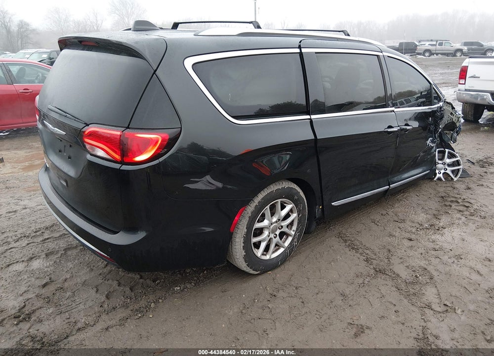 2020 CHRYSLER PACIFICA TOURING L VIN: 2C4RC1BG3LR140164