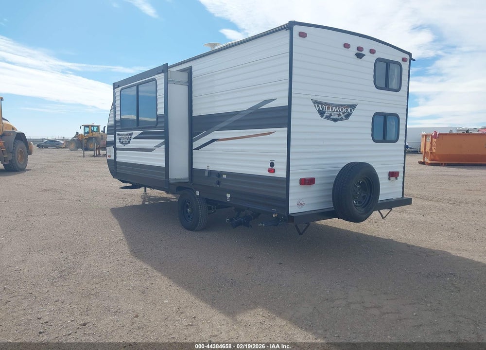 2022 FOREST RIVER 22' BUMPER PULL TRAVEL TRAILER VIN: 5ZT2WDGC6NN500333