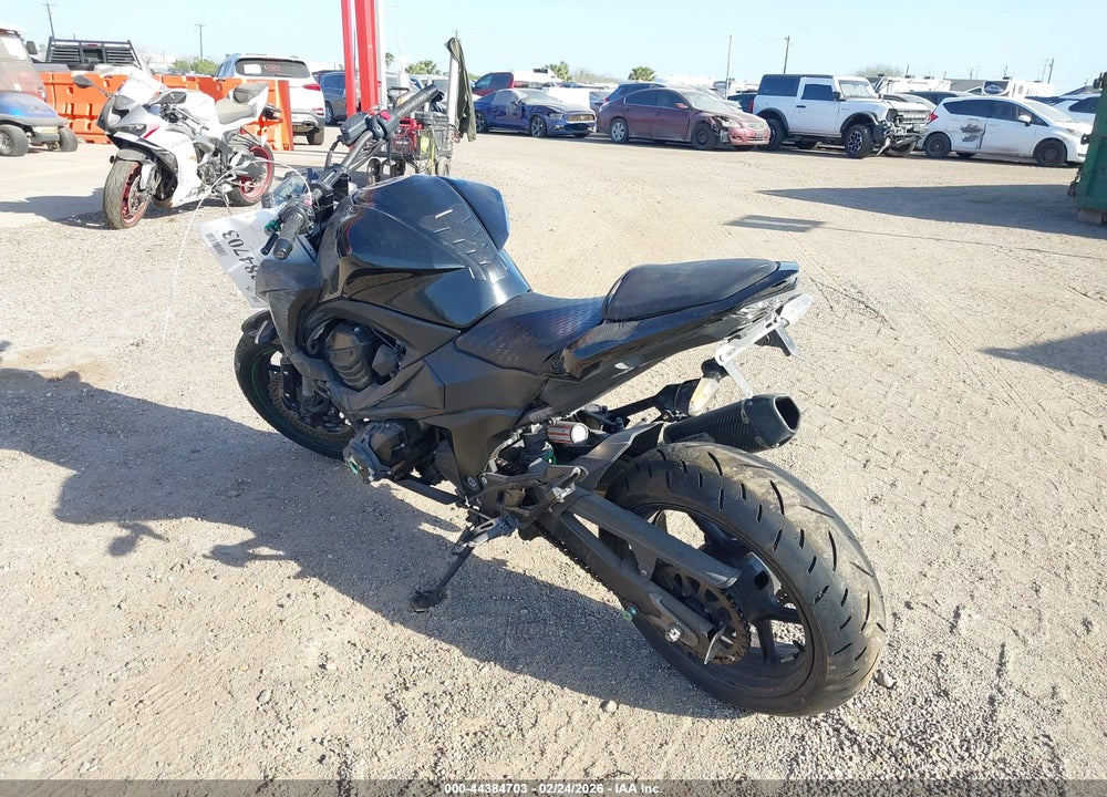 2016 KAWASAKI ZR800 B VIN: JKBZRCB1XGDA13287