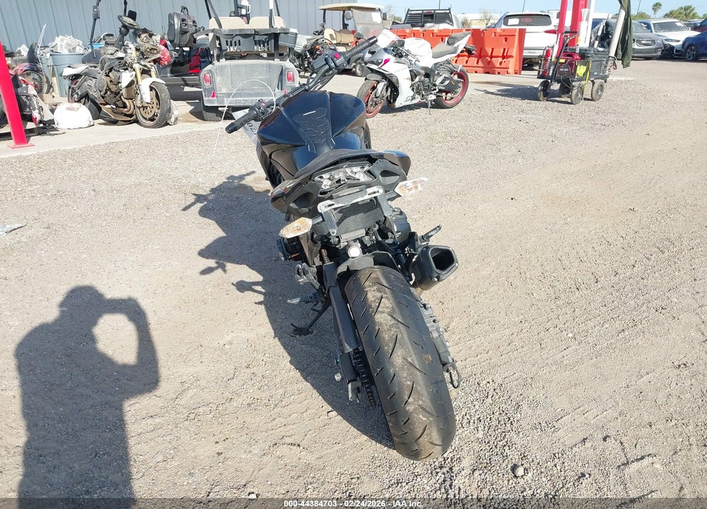 2016 KAWASAKI ZR800 B VIN: JKBZRCB1XGDA13287