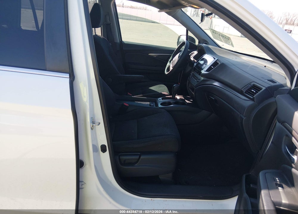 2018 HONDA PILOT EX VIN: 5FNYF5H39JB003401
