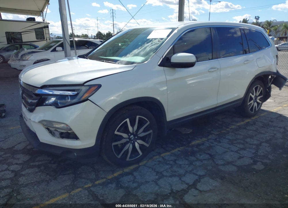 2018 HONDA PILOT EX VIN: 5FNYF5H35JB016050