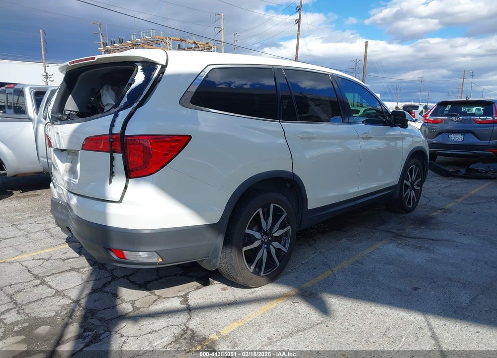 2018 HONDA PILOT EX VIN: 5FNYF5H35JB016050