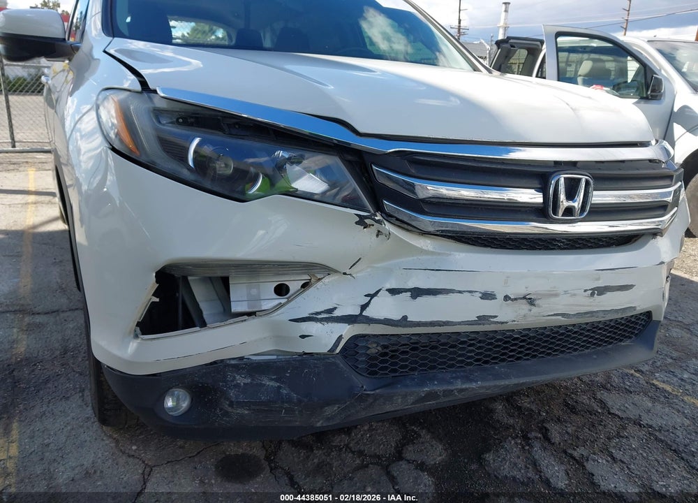 2018 HONDA PILOT EX VIN: 5FNYF5H35JB016050