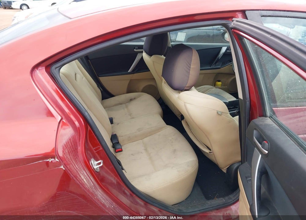 2011 MAZDA 3 S SPORT VIN: JM1BL1U68B1388144