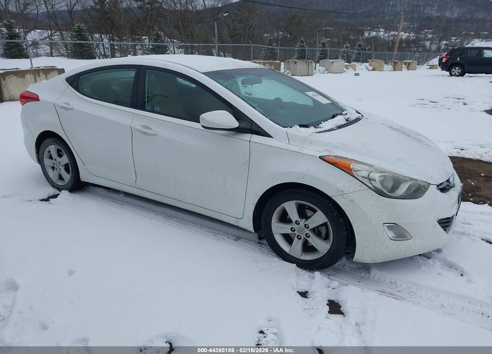 2013 HYUNDAI ELANTRA GLS VIN: 5NPDH4AE4DH323276