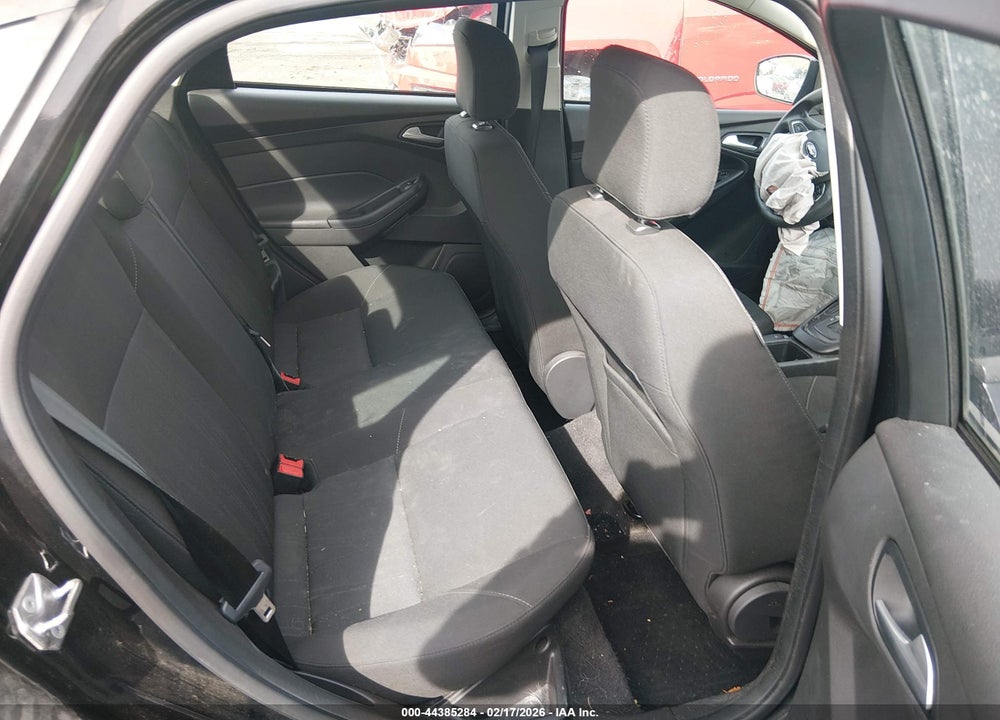 2017 FORD FOCUS SE VIN: 1FADP3F23HL291892