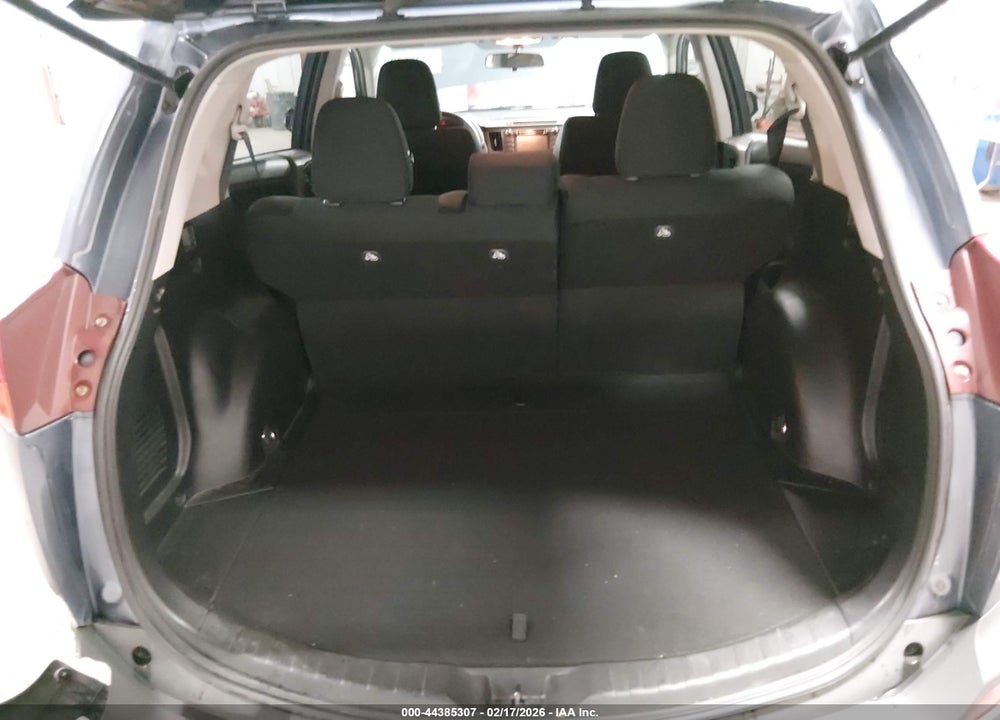 2014 TOYOTA RAV4 XLE VIN: 2T3RFREV2EW179918