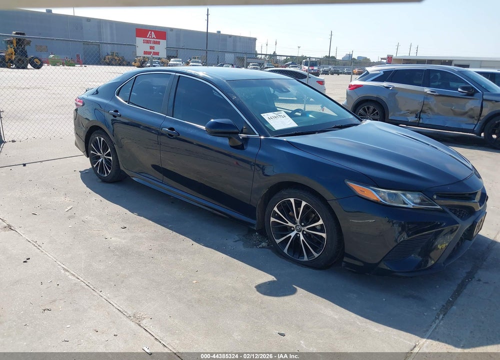 2018 TOYOTA CAMRY SE VIN: 4T1B11HK9JU618859