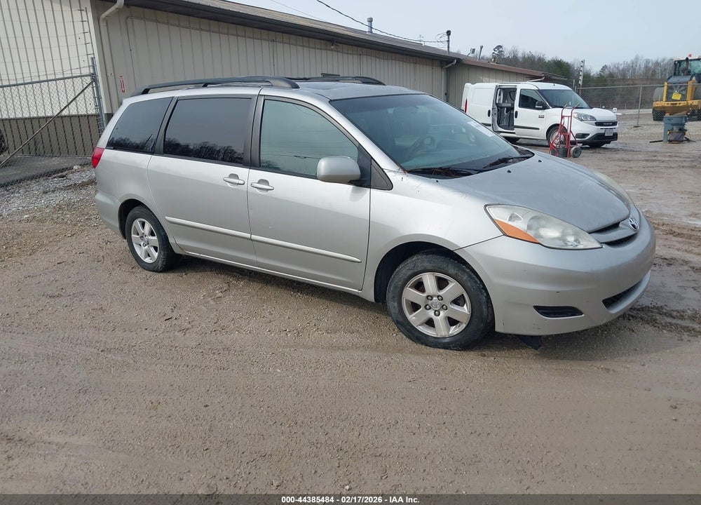 2008 TOYOTA SIENNA XLE VIN: 5TDZK22C58S128831