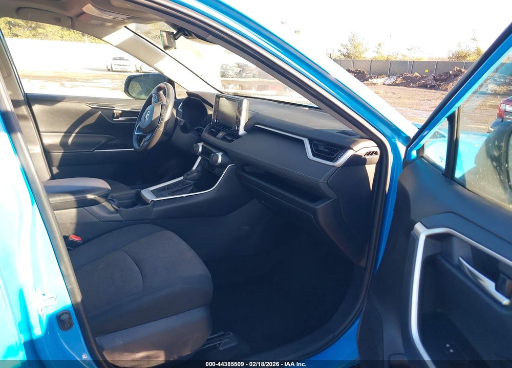 2019 TOYOTA RAV4 XLE VIN: 2T3P1RFV4KW076287