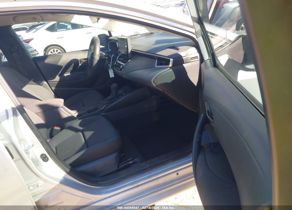 2025 TOYOTA COROLLA LE VIN: 5YFB4MDEXSP238117