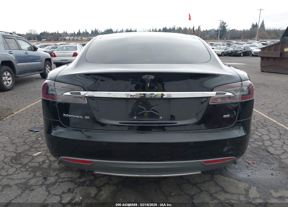 2014 TESLA MODEL S P85 VIN: 5YJSA1H10EFP61211