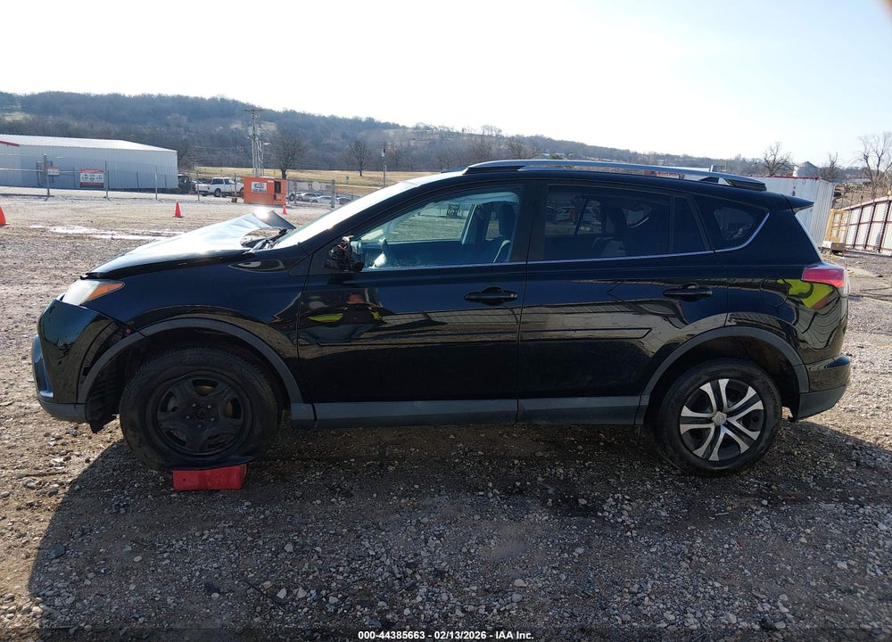 2017 TOYOTA RAV4 LE VIN: 2T3ZFREV9HW338440